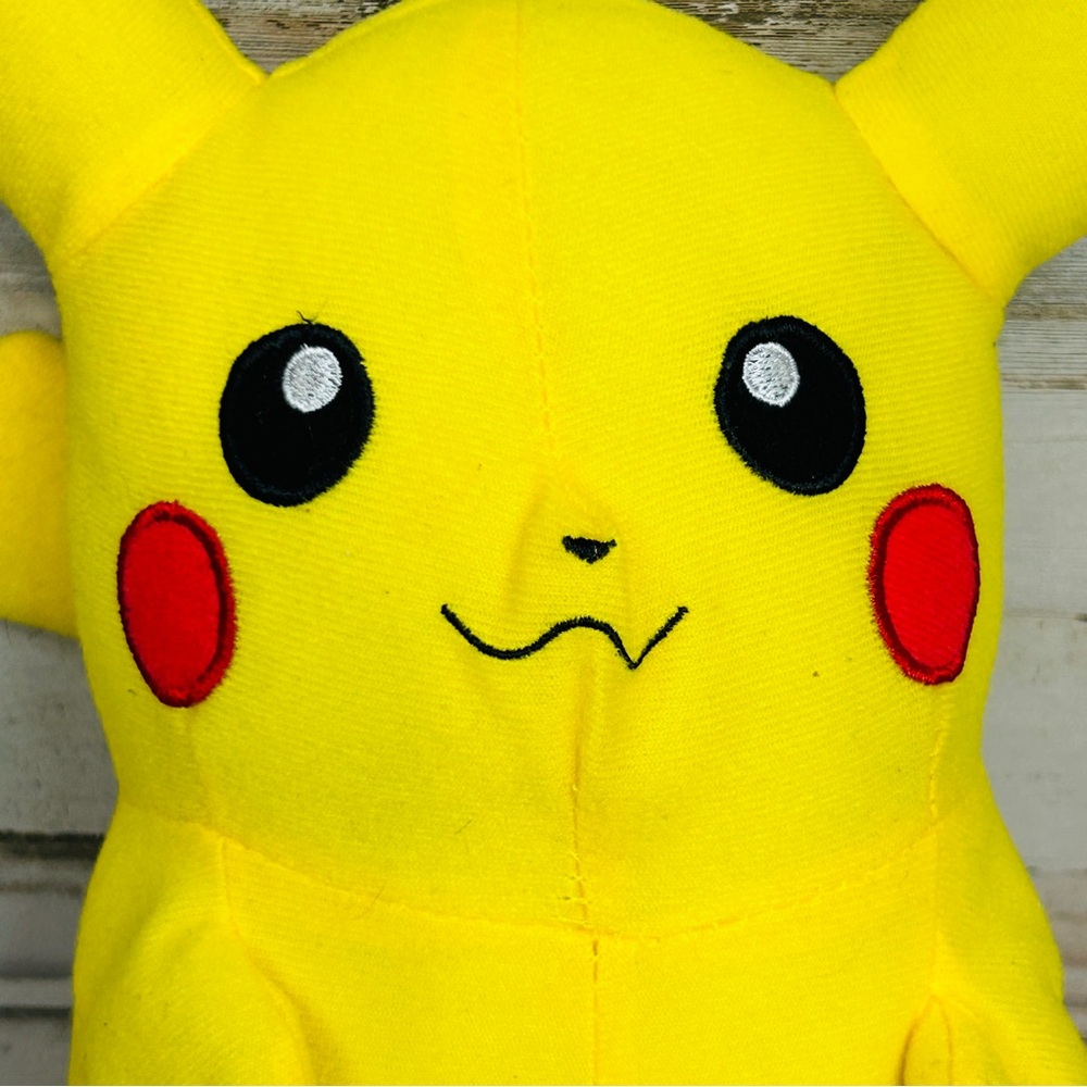 2011 Pokemon Pikachu 10” Plush Toy Factory Nintendo Game Freak Stuffed Animal - Picture 2 of 9
